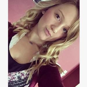 Meet your Posher, Chloe